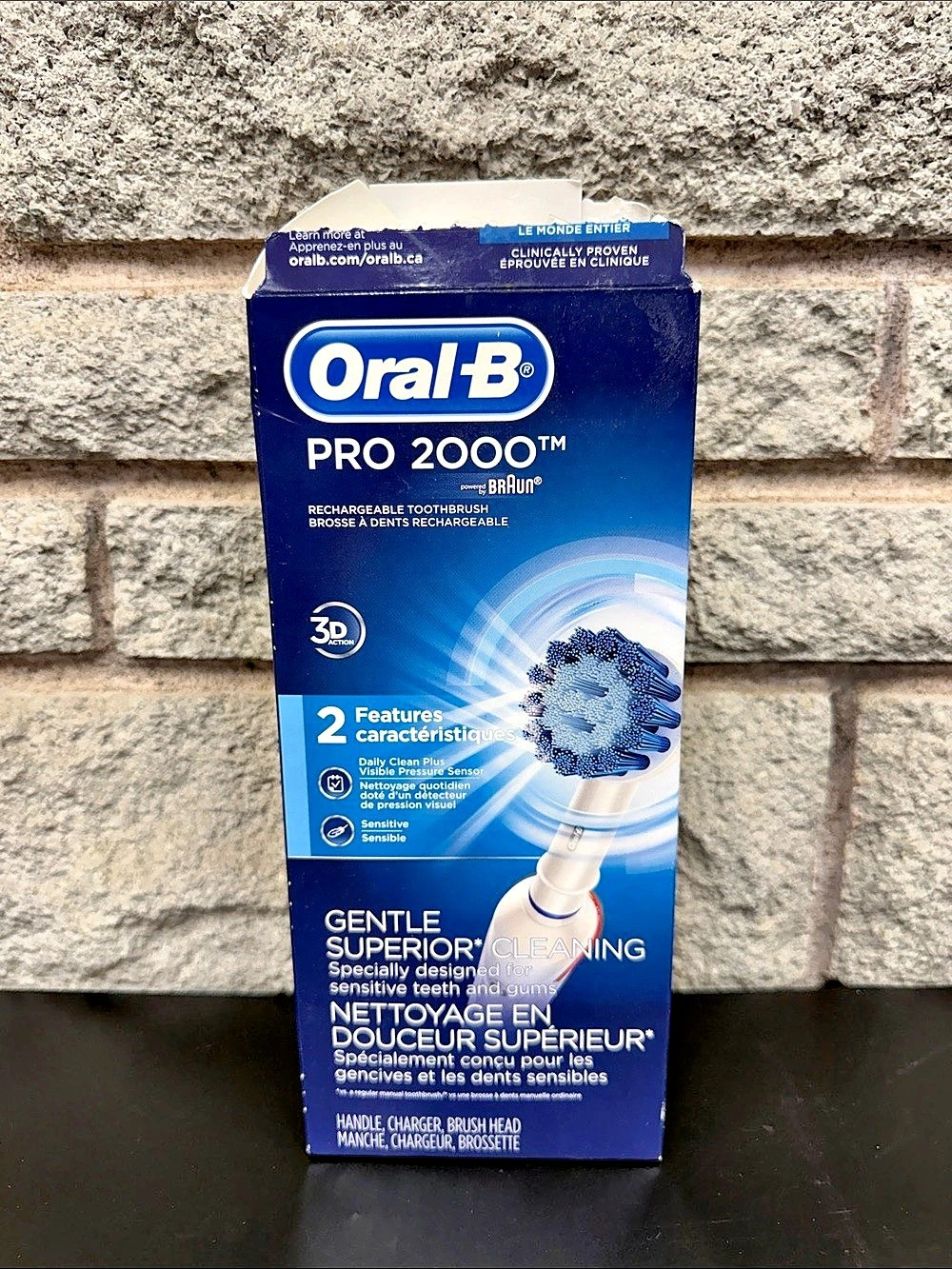 Oral-B Pro 2000 Braun Rechargeable Electric Toothbrush Open Box New